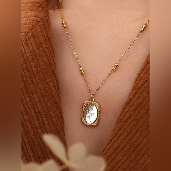 Bicolor Floral Pendent Necklace*Gold Necklace*Waterproof Jewelry - Picture 2 of 7